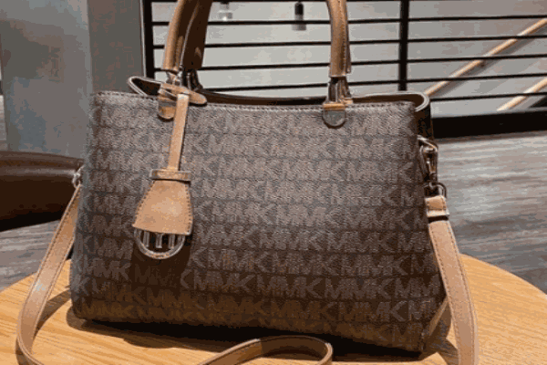 包包树箱包加盟