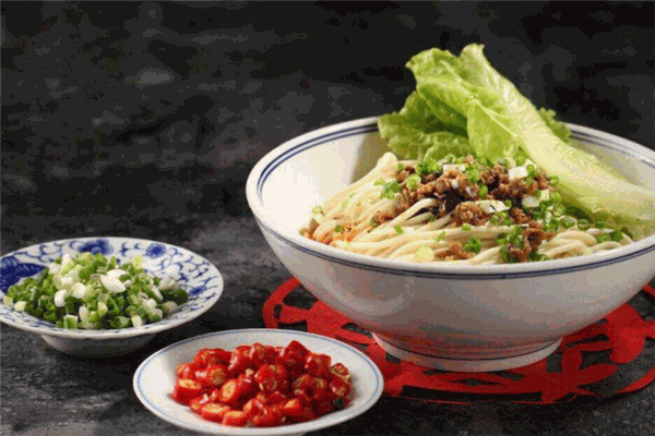 八面威风面馆加盟