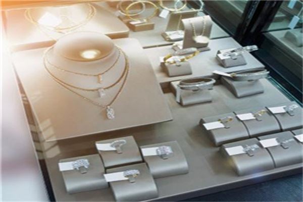 菲斯瑞奢侈品养护加盟