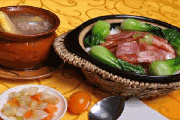 万莱新煲仔饭加盟