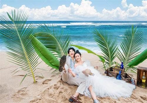 记忆婚纱摄影加盟