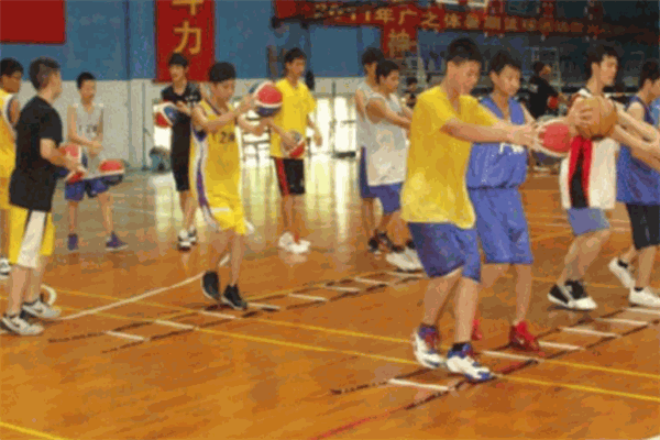 西热力江篮球训练营加盟 西热力江篮球训练营加盟