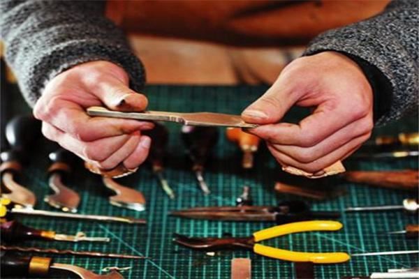 容嬷嬷皮具护理加盟