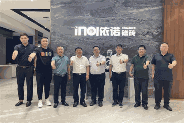 依诺岩板瓷砖加盟