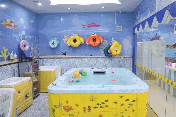 小宝贝婴儿游泳馆加盟