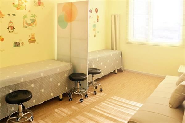 茁壮成长小儿推拿加盟