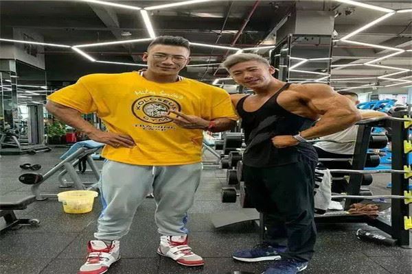 鹿晨辉梦想健身学院加盟