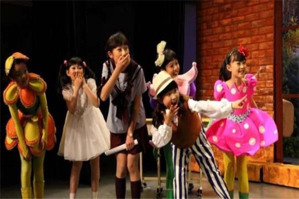 蓝蛙儿童戏剧口才加盟