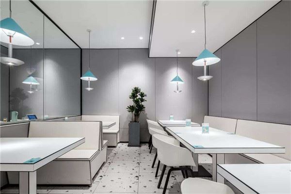 名流酸菜鱼加盟