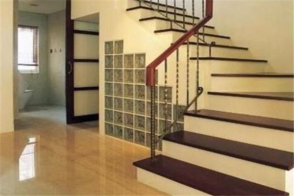 新建装潢楼梯加盟