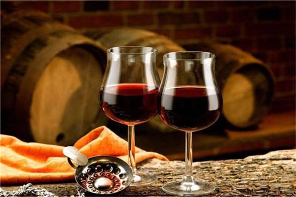 拉图博蓝红酒加盟