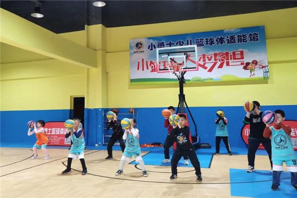 勇者青少年篮球培训加盟