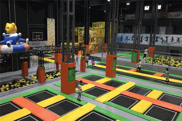 趣玩趣蹦床主题公园加盟