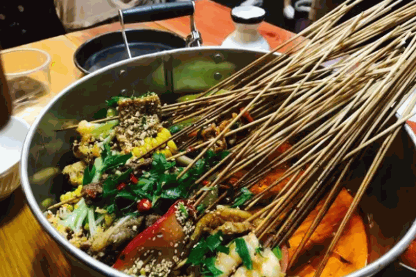 老锑锅串串香加盟