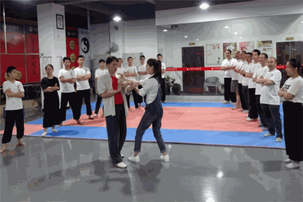 动康体育培训加盟