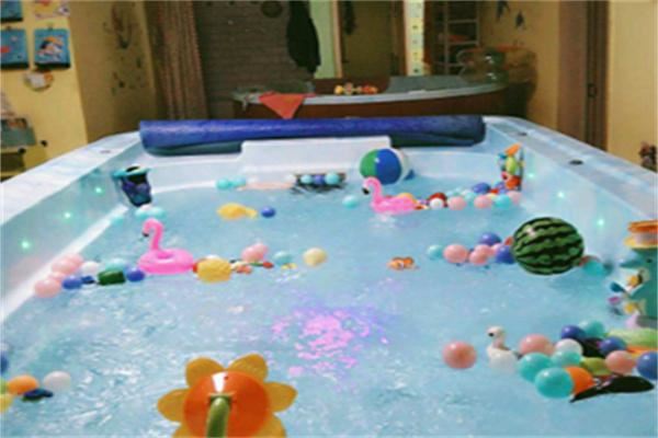 宝贝爱婴儿游泳馆加盟