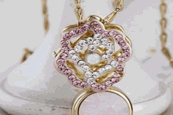 七彩花饰品加盟