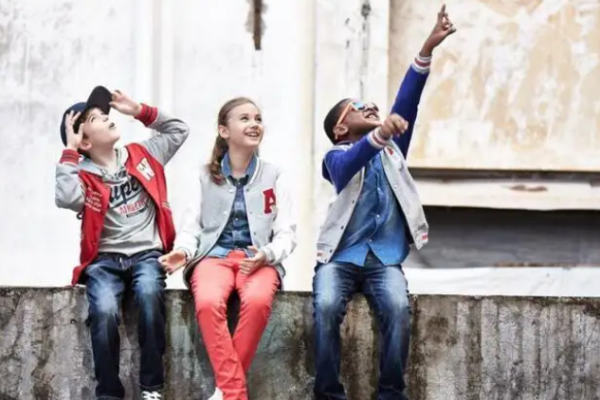 十分爱童装加盟