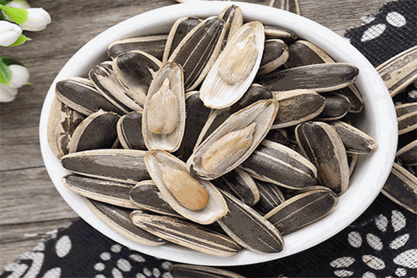 小马瓜子干果店加盟