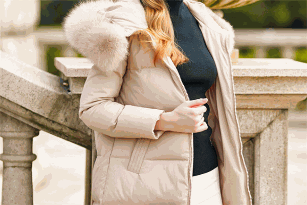 佳丽人羽绒服加盟