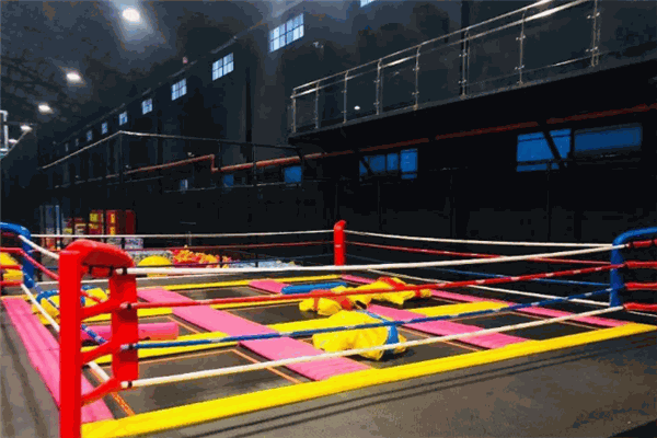 动霸chua蹦床乐园加盟