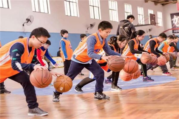 久盈体育青少年篮球培训加盟