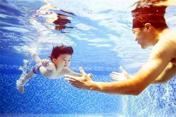少飞婴儿游泳加盟