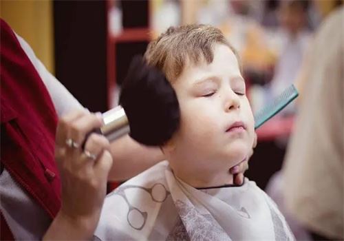 童星儿童理发加盟