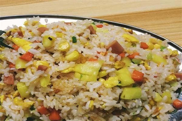 头牌三味炒饭加盟