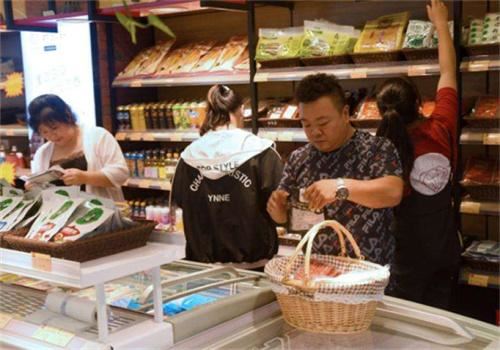 吴佳朋火锅超市加盟