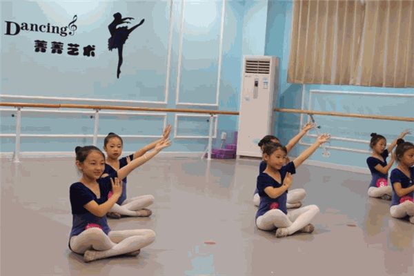 菁菁舞蹈加盟