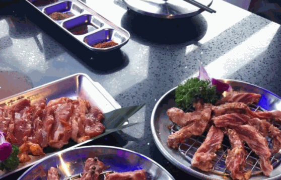 午夜蓝烤肉酒吧加盟