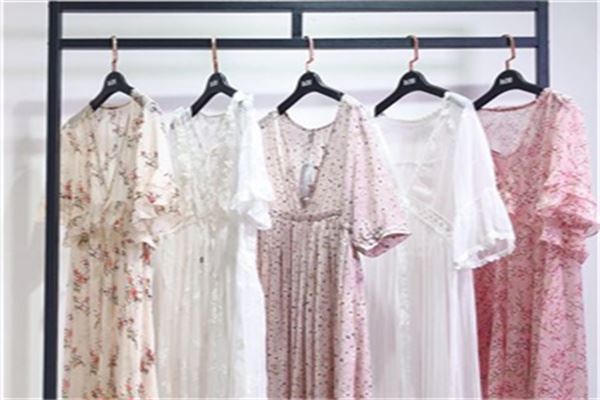 紫亭风女装折扣店加盟