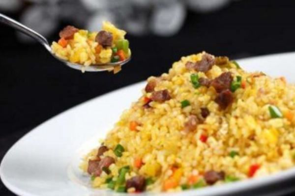 铁板e筷炒饭加盟