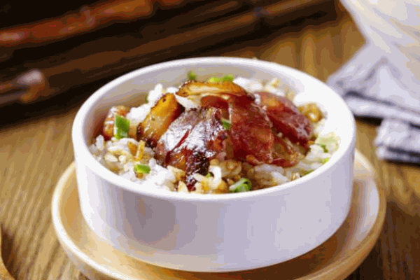 齿留香煲仔饭加盟