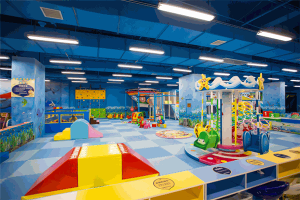 嗨贝乐儿童乐园加盟