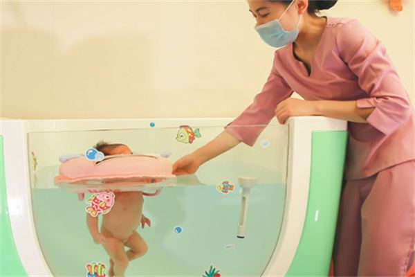 奇乐贝贝婴儿游泳馆加盟