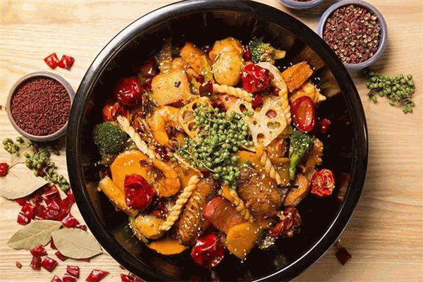 明记麻辣香锅加盟