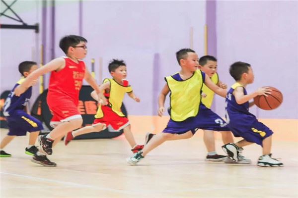 周教练青少年篮球培训加盟