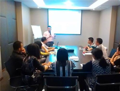 智易德金口才培训加盟